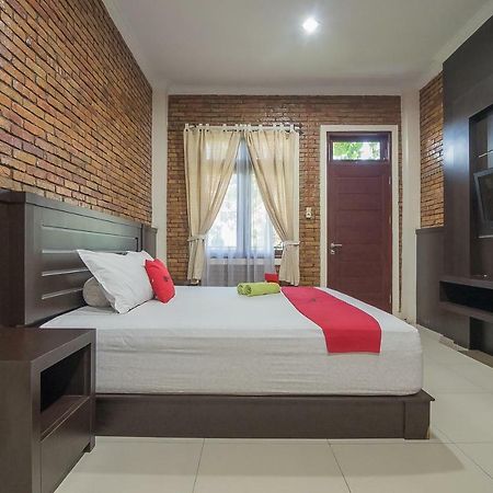 Reddoorz Plus Near Cambridge City Square 2 Medan Eksteriør bilde