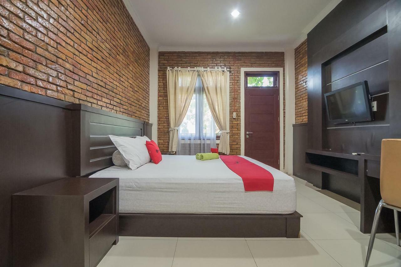 Reddoorz Plus Near Cambridge City Square 2 Medan Eksteriør bilde