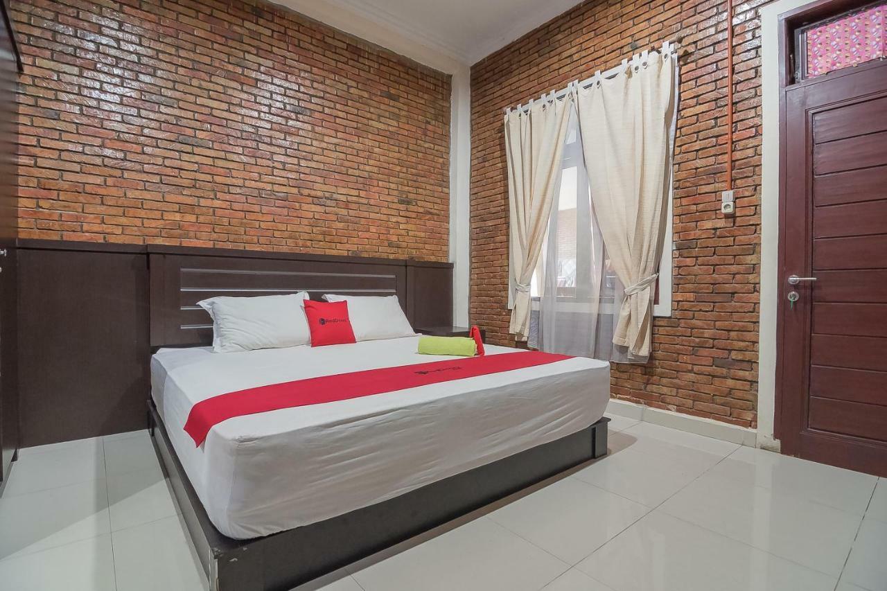 Reddoorz Plus Near Cambridge City Square 2 Medan Eksteriør bilde
