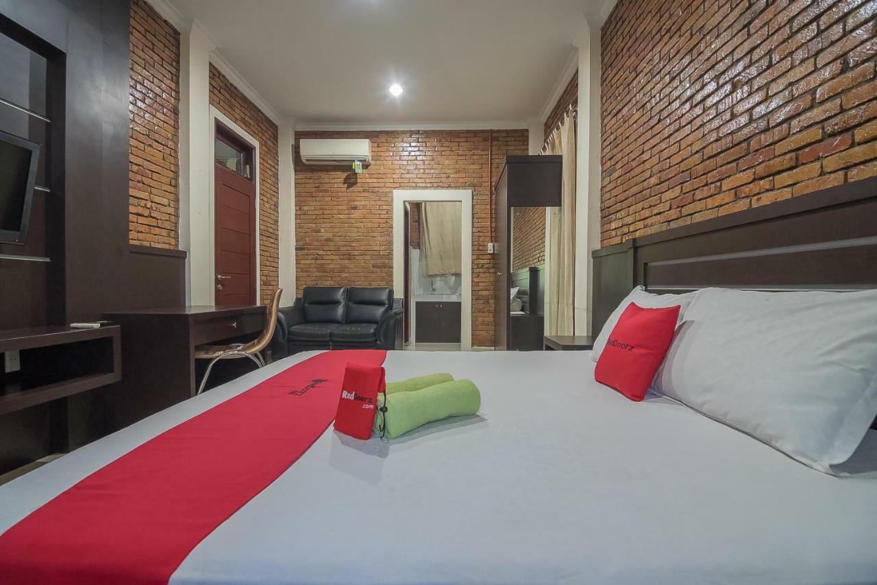 Reddoorz Plus Near Cambridge City Square 2 Medan Eksteriør bilde