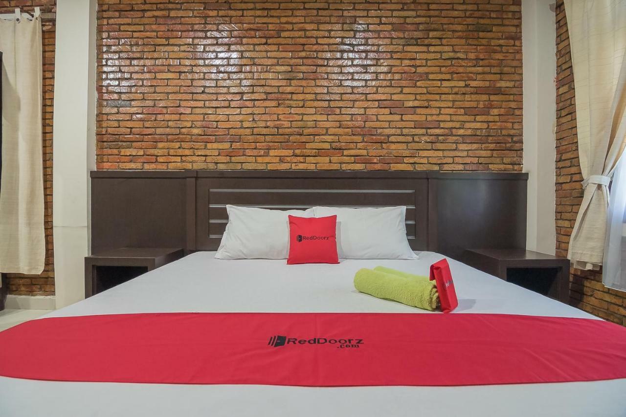Reddoorz Plus Near Cambridge City Square 2 Medan Eksteriør bilde
