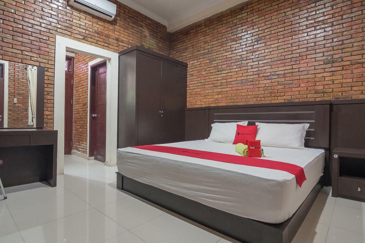 Reddoorz Plus Near Cambridge City Square 2 Medan Eksteriør bilde