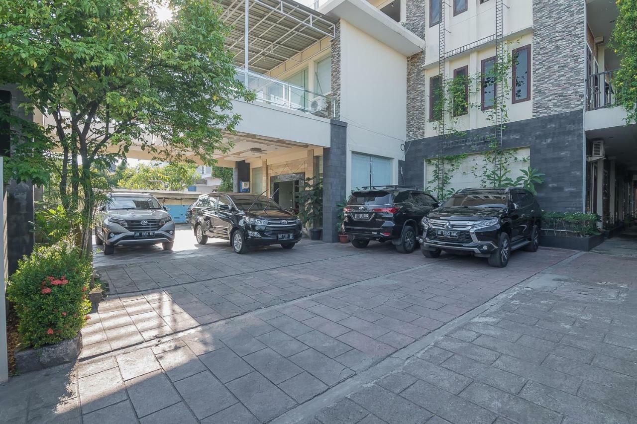 Reddoorz Plus Near Cambridge City Square 2 Medan Eksteriør bilde