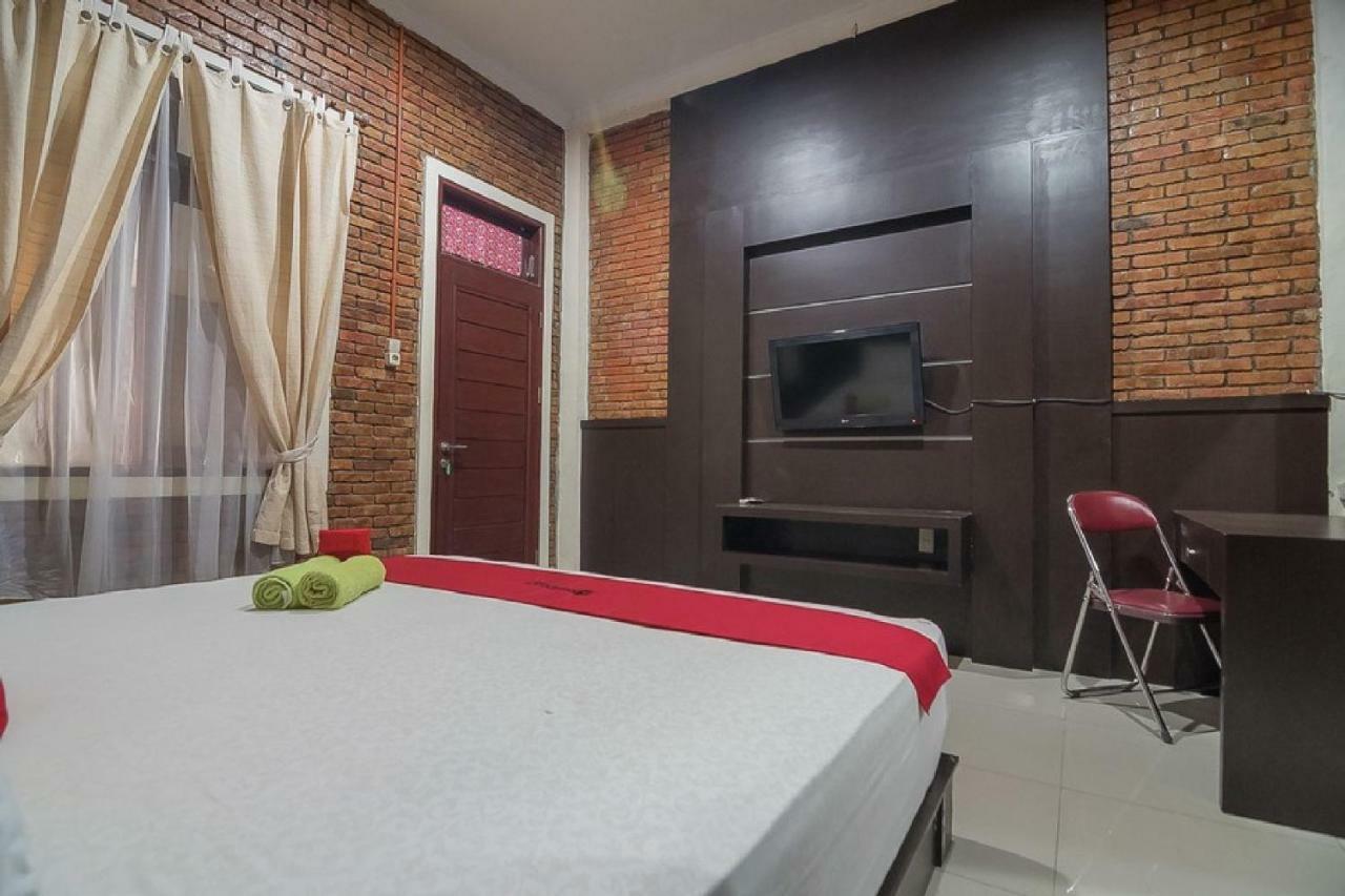 Reddoorz Plus Near Cambridge City Square 2 Medan Eksteriør bilde